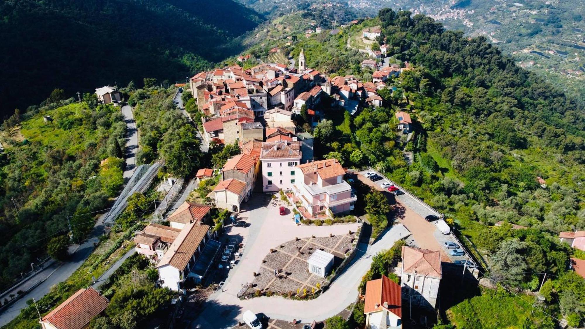 Agriturismo Monaci Templari Seborga Bagian luar foto